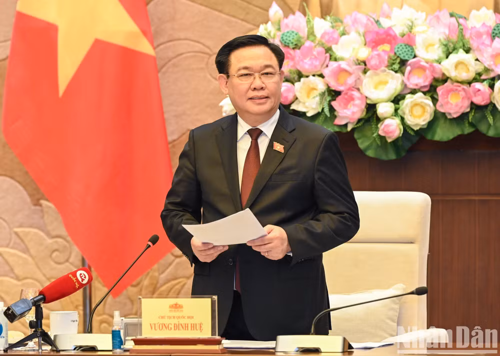 Chủ tịch Quốc hội Vương Đình Huệ phát biểu tại cuộc gặp mặt. (Ảnh: DUY LINH) Chủ tịch Quốc hội Vương Đình Huệ phát biểu tại cuộc gặp mặt. (Ảnh: DUY LINH)