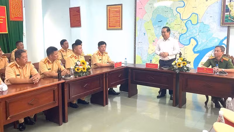 Chủ tịch Ủy ban nhân dân thành phố nhấn mạnh, đây là sự kiện có ý nghĩa đặc biệt quan trọng, vì vậy các lực lượng cần tiếp tục nêu cao tinh thần cảnh giác, chủ động, bảo đảm tuyệt đối an toàn.