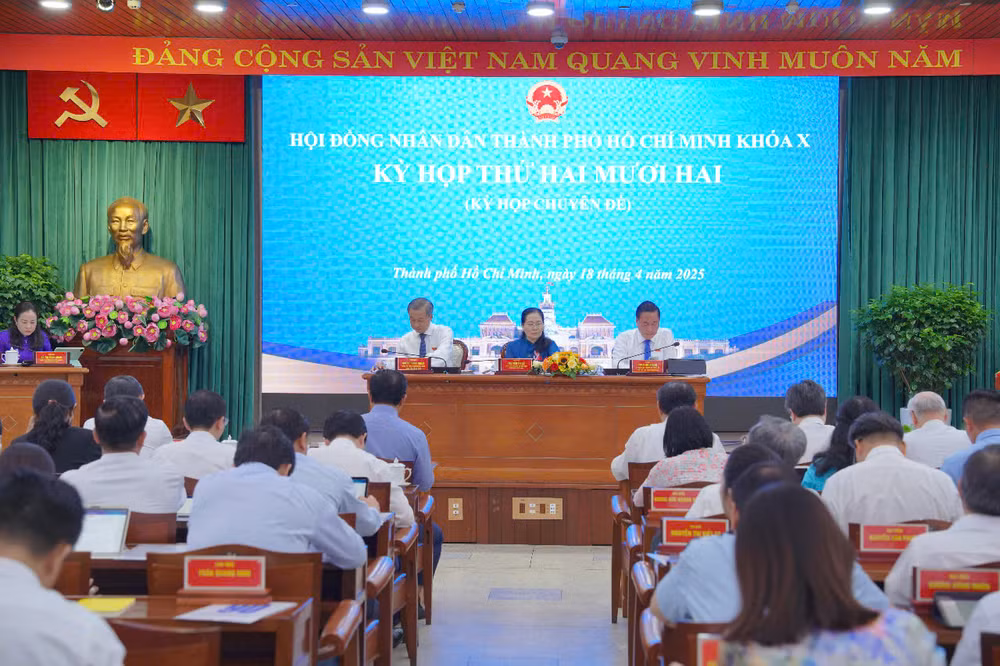 Toàn cảnh kỳ họp.