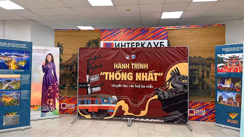Hình ảnh giới thiệu đêm biểu diễn của sinh viên Việt Nam tại trường RUDN. (Ảnh: THÙY VÂN)