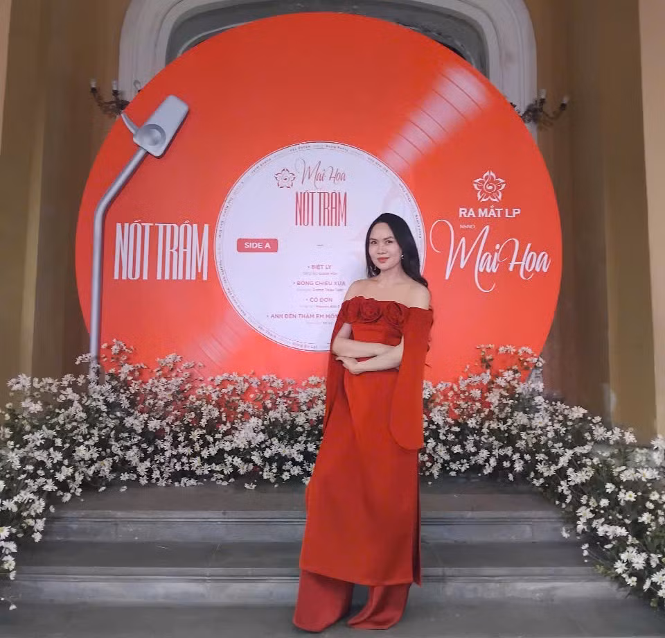 Nghệ sĩ Nhân dân Mai Hoa tại lễ ra mắt "Nốt trầm" Vol 1.