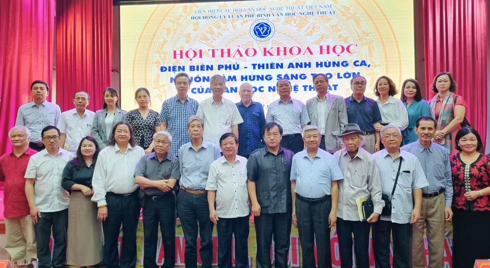 Nhiều nghệ sĩ ở các lĩnh vực nghệ thuật đã dự và có tham luận sôi nổi tại hội thảo.