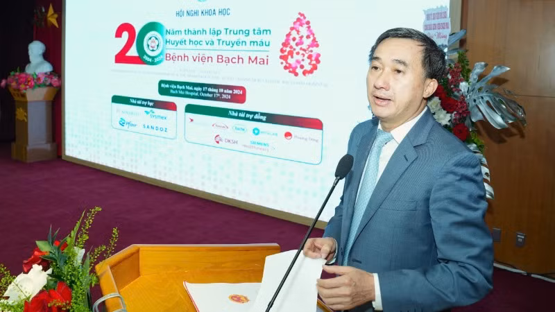 Thứ trưởng Y tế Trần Văn Thuấn phát biểu tại buổi lễ.