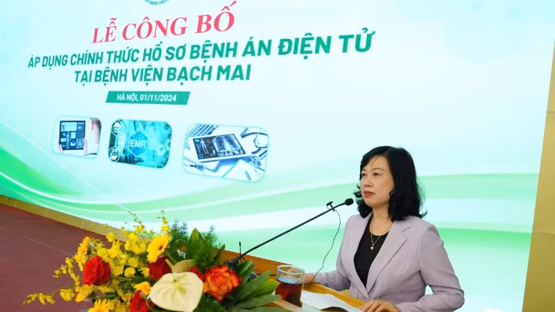 Bộ trưởng Y tế Đào Hồng Lan phát biểu tại lễ công bố chiều 1/11.