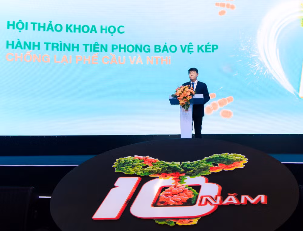 PGS,TS Nguyễn Anh Tuấn báo cáo tại hội thảo khoa học tổ chức tại Thành phố Hồ Chí Minh. PGS,TS Nguyễn Anh Tuấn báo cáo tại hội thảo khoa học tổ chức tại Thành phố Hồ Chí Minh.