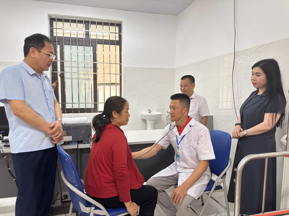 Trạm Y tế xã Phiêng Khoài, huyện Yên Châu mới được xây dựng khang trang đáp ứng kịp thời nhu cầu chăm sóc sức khỏe cho người dân trên địa bàn. Trạm Y tế xã Phiêng Khoài, huyện Yên Châu mới được xây dựng khang trang đáp ứng kịp thời nhu cầu chăm sóc sức khỏe cho người dân trên địa bàn.