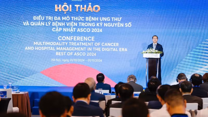 GS, TS Trần Văn Thuấn, Thứ trưởng Bộ Y tế phát biểu tại Hội thảo. GS, TS Trần Văn Thuấn, Thứ trưởng Bộ Y tế phát biểu tại Hội thảo.