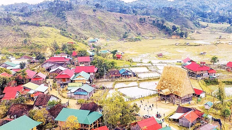 Sắc màu làng du lịch cộng đồng Vi Rơ Ngheo.