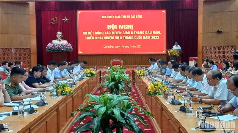 Quang cảnh hội nghị.