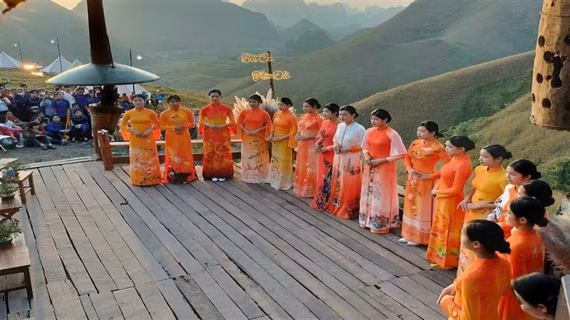 Chương trình nghệ thuật "Bài ca trên Đồi", quảng bá đồi cỏ Ba Quáng.