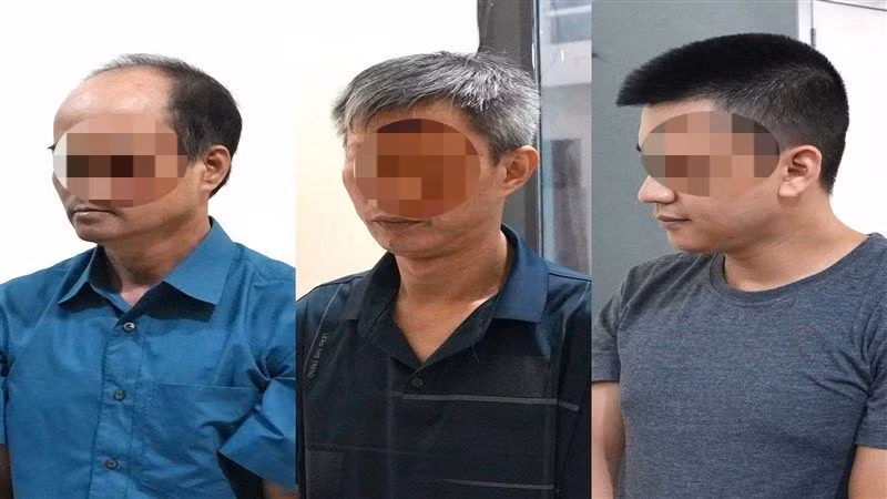 Ba bị can bị bắt tạm giam vì trách nhiệm trong vụ "sập bờ kè" ở Cao Bằng.