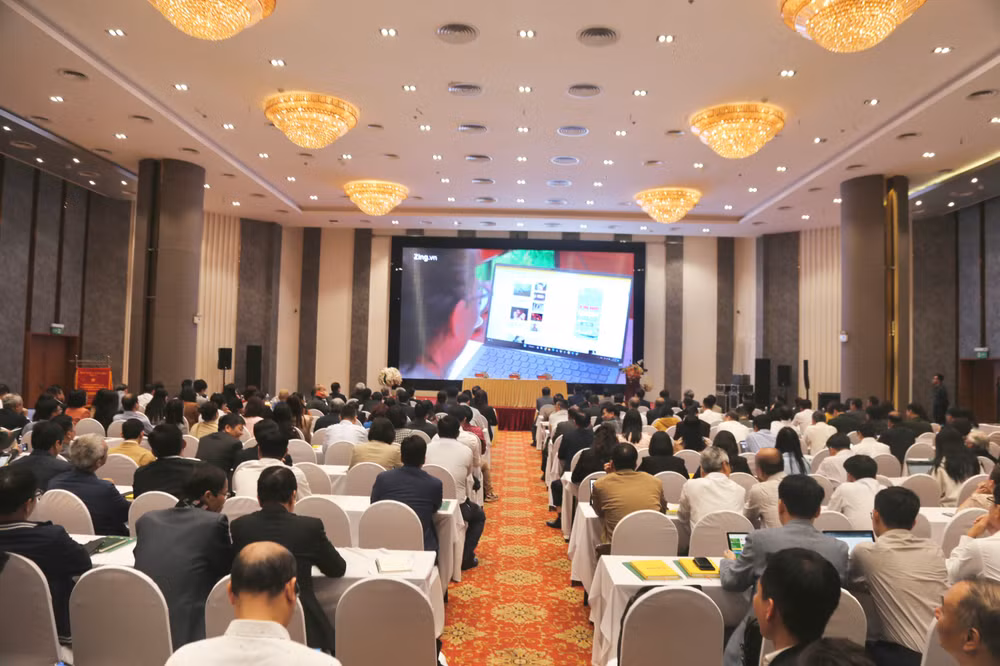 Toàn cảnh hội nghị. Toàn cảnh hội nghị.