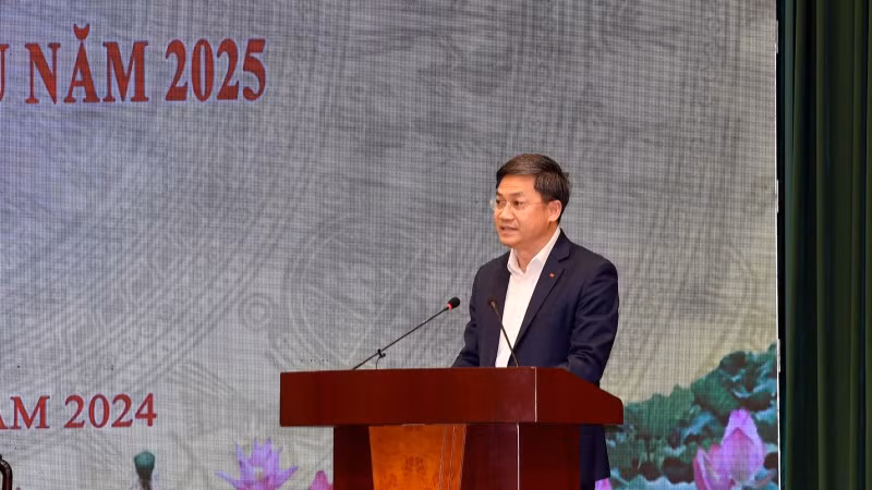 Ông Hà Minh Hải, Phó Chủ tịch UBND TP Hà Nội phát biểu tham luận tại hội nghị. Ảnh: mof.gov.vn