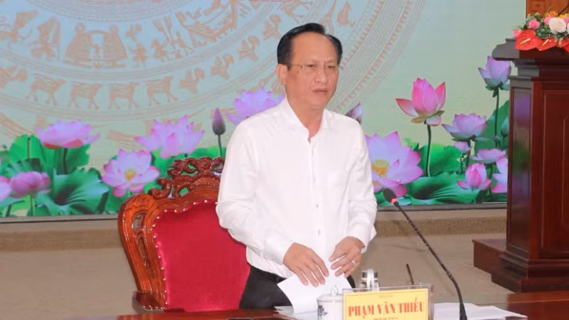 Chủ tịch Ủy ban nhân dân tỉnh Bạc Liêu Phạm Văn Thiều phát biểu chỉ đạo tại hội nghị.