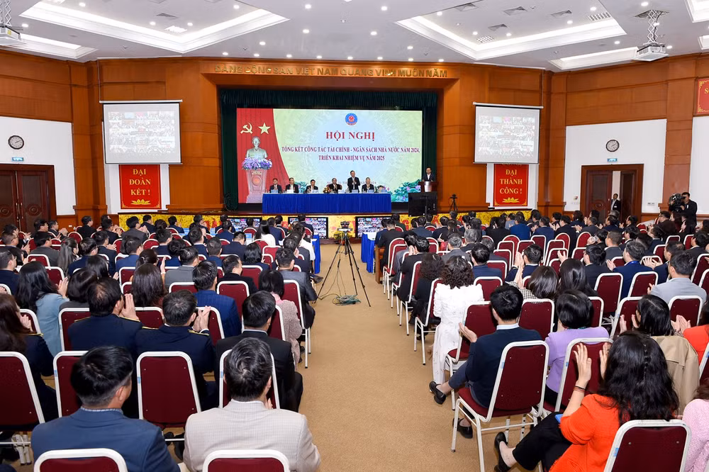 Các đại biểu tham dự Hội nghị Tổng kết ngành tài chính năm 2024 tại điểm cầu Bộ Tài chính. Ảnh: mof.gov.vn Các đại biểu tham dự Hội nghị Tổng kết ngành tài chính năm 2024 tại điểm cầu Bộ Tài chính. Ảnh: mof.gov.vn