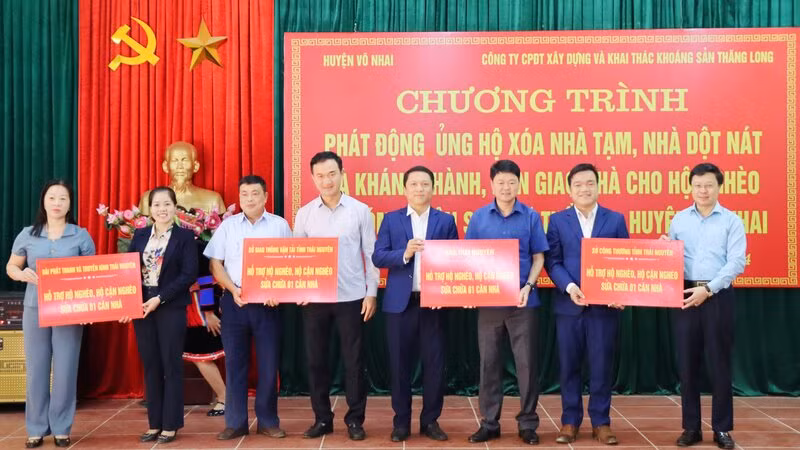Nhiều cơ quan, đơn vị hỗ trợ Võ Nhai, huyện khó khăn nhất tỉnh xóa hết nhà tạm trong năm 2025.