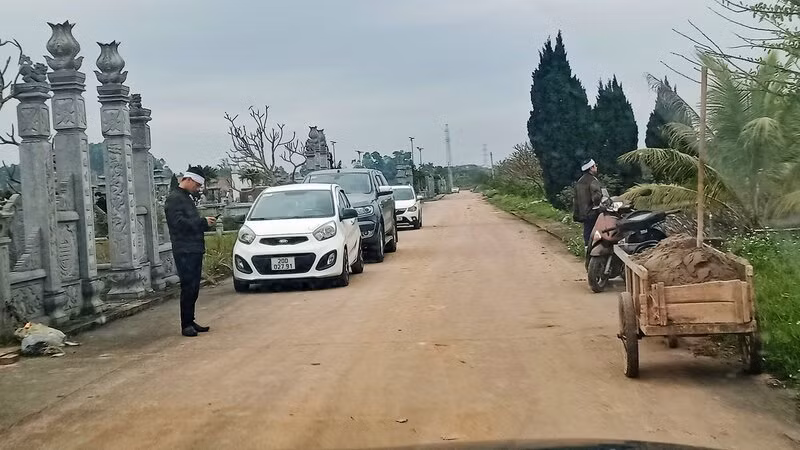 Huy động nguồn lực xã hội, các nghĩa trang trên địa bàn thành phố Thái Nguyên được xây dựng khang trang, sạch đẹp.