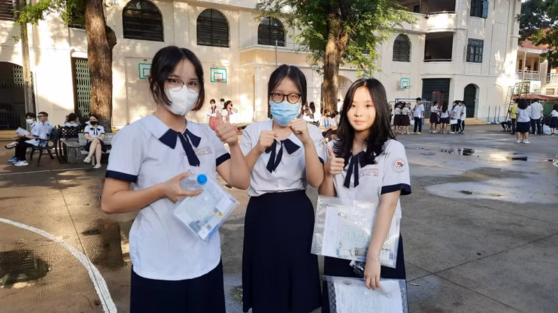 Cùng với cả nước, 85.000 thí sinh tại Thành phố Hồ Chí Minh bước vào ngày thi đầu tiên Kỳ thi tốt nghiệp trung học phổ thông năm 2023.