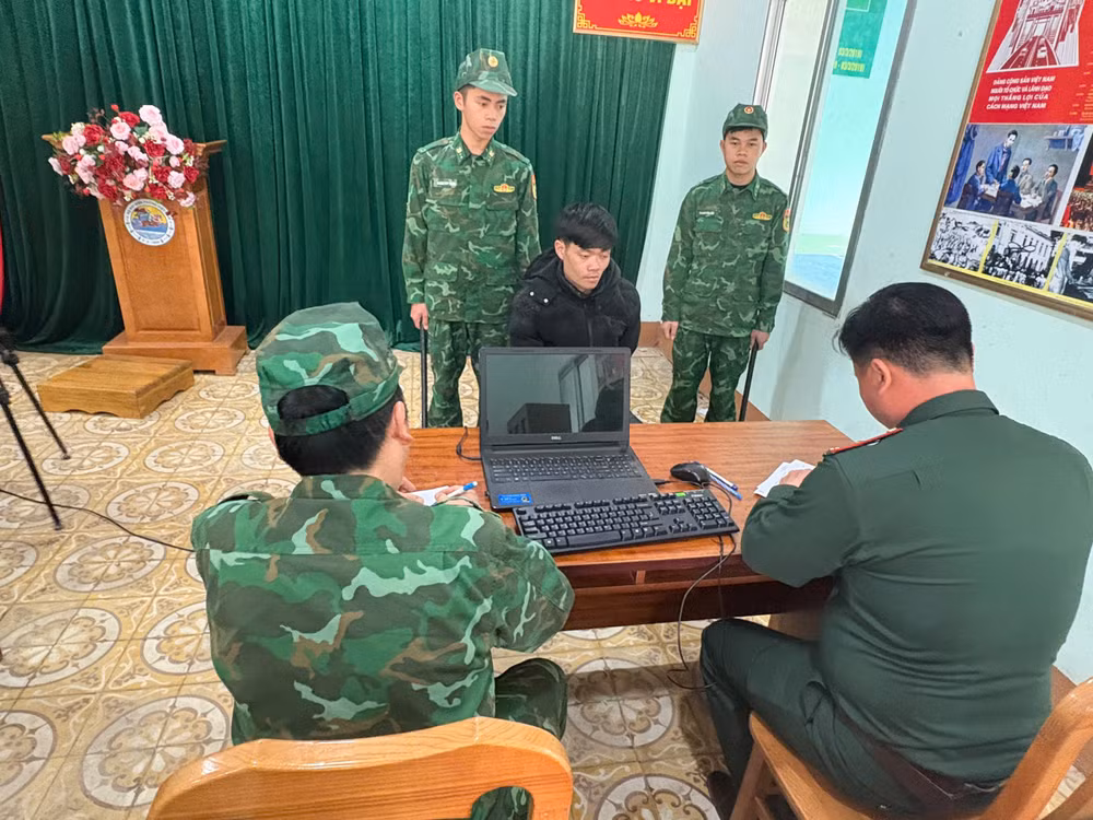 Bộ đội Biên phòng Lạng Sơn bắt giữ các đối tượng tổ chức nhập cảnh trái phép ảnh 2 Bộ đội Biên phòng Lạng Sơn bắt giữ các đối tượng tổ chức nhập cảnh trái phép ảnh 2