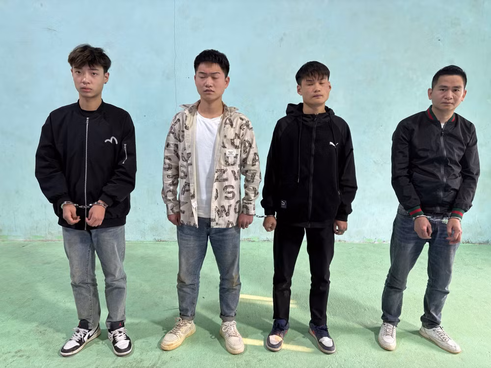 Các đối tượng người Trung Quốc bị bắt giữ. Các đối tượng người Trung Quốc bị bắt giữ.