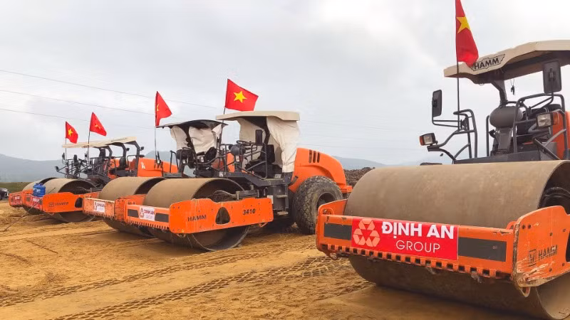 Tập đoàn Định An thi công dự án đường bộ cao tốc bắc-nam phía đông, đoạn Quốc lộ 45-Nghi Sơn.