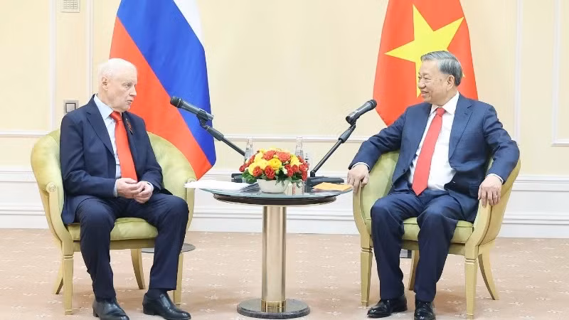Tổng Bí thư Tô Lâm tiếp Chủ tịch Đảng "Nước Nga Công bằng-Những người yêu nước-Vì Sự thật" Sergey Mironov. (Ảnh: Thống Nhất/TTXVN) 