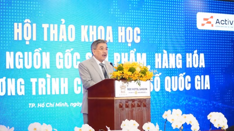  Theo ông Phạm Văn Thọ, Chủ tịch ACTIV: "Mỗi chip RFID là một câu chuyện hoàn chỉnh, được mã hóa với độ an toàn tuyệt đối". (Ảnh: LÊ HƯƠNG)