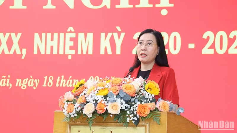 Bí thư Tỉnh ủy Quảng Ngãi Bùi Thị Quỳnh Vân phát biểu tại hội nghị.