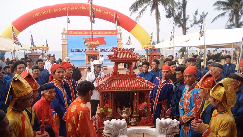 Lễ Khao lề thế lính Hoàng Sa có giá trị về lịch sử và văn hóa-tín ngưỡng, mang tính đặc trưng riêng có của đảo Lý Sơn.