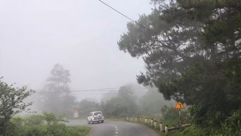 Quảng Ngãi và Kon Tum là những địa bàn có địa hình đồi núi, giao thông còn hạn chế. Do vậy, việc bố trí phương tiện ô tô bảo đảm nhu cầu đi lại của cán bộ, công chức, viên chức sau khi sắp xếp đơn vị hành chính cấp tỉnh là hết sức cần thiết.