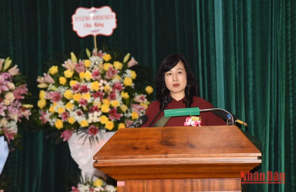 Quyền Bộ trưởng Y tế Đào Hồng Lan phát biểu tại Lễ trao quyết định (Ảnh: TRẦN HẢI)