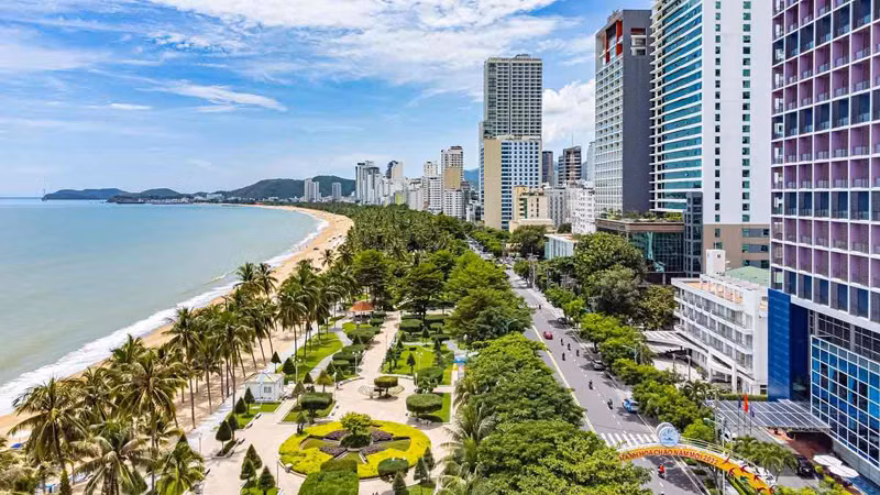 Nha Trang là điểm đến kết hợp hoàn hảo giữa vẻ đẹp tự nhiên và nhịp sống sôi động của thành phố. (Ảnh: HAPS)