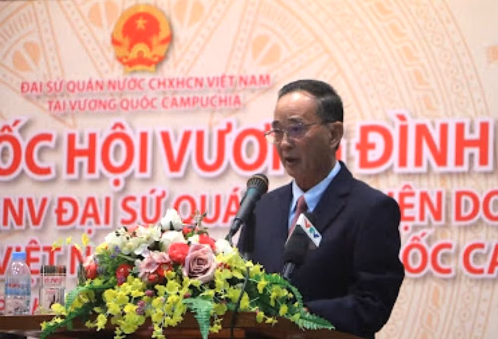 Chủ tịch Hội Khmer-Việt Nam tại Campuchia báo cáo với Chủ tịch Quốc hội và các đại biểu về tình hình bà con cộng đồng Chủ tịch Hội Khmer-Việt Nam tại Campuchia báo cáo với Chủ tịch Quốc hội và các đại biểu về tình hình bà con cộng đồng