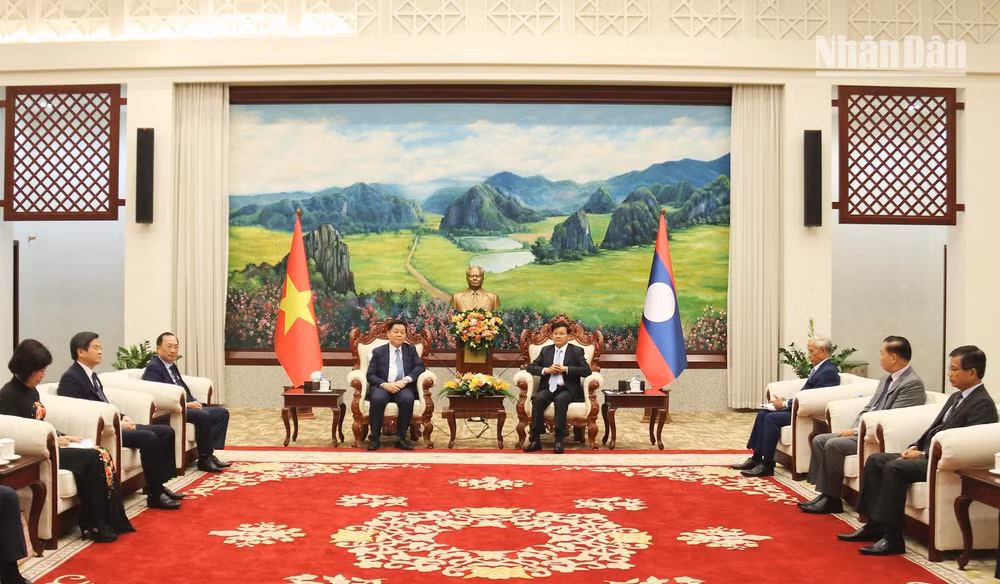 Quang cảnh buổi tiếp. (Ảnh: TRỊNH DŨNG)