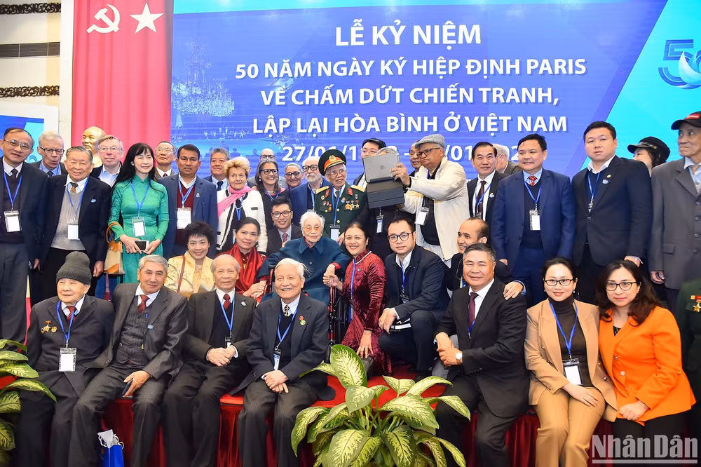 Các đại biểu dự Lễ kỷ niệm 50 năm Ngày ký Hiệp định Paris về chấm dứt chiến tranh, lập lại hòa bình tại Việt Nam (27/1/1973-27/1/2023)