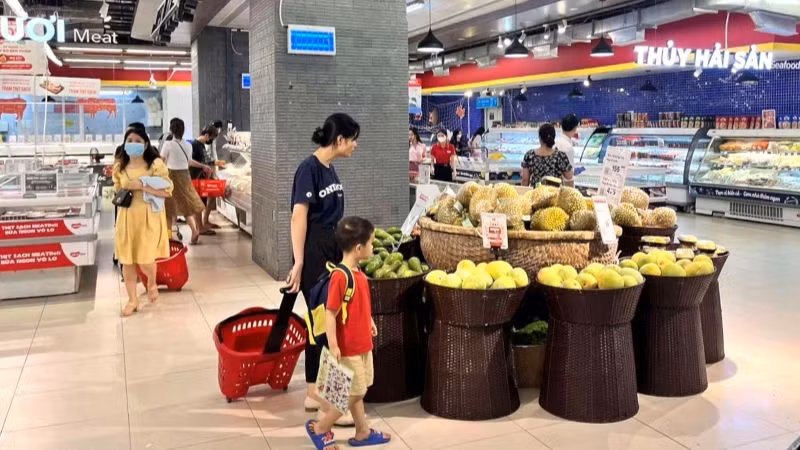 Đến Winmart săn hàng khuyến mại cho bé. 