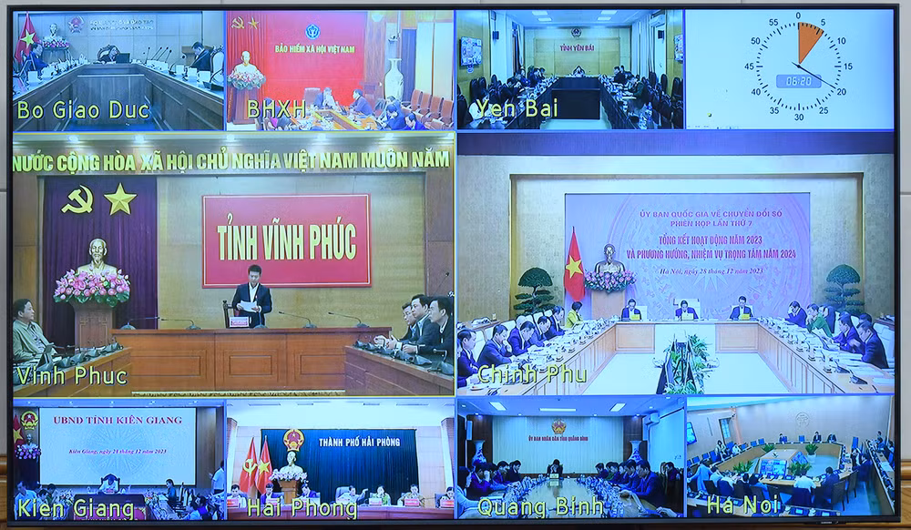 Hội nghị diễn ra theo hình thức trực tiếp và trực tuyến.