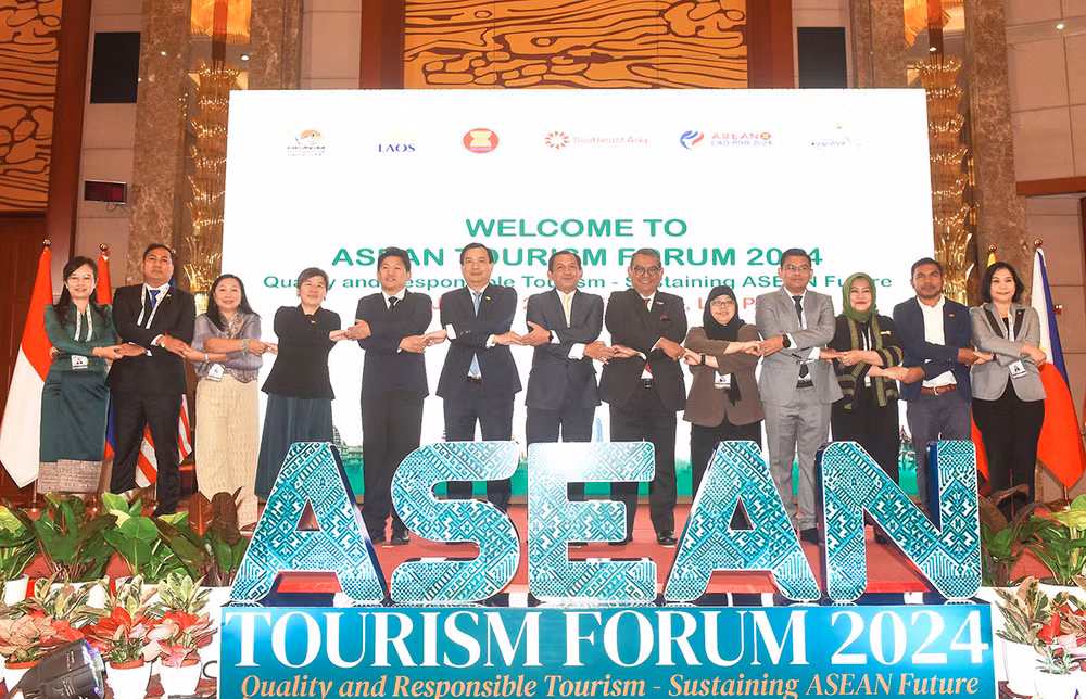 Lãnh đạo Cơ quan Du lịch Quốc gia các nước ASEAN tham dự Hội nghị (Ảnh: Cục Du lịch quốc gia Việt Nam) 