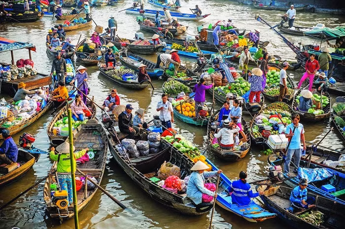 Chợ nổi miền Tây là điểm đến hấp dẫn du khách trong nước và quốc tế. (Ảnh: Vietravel)