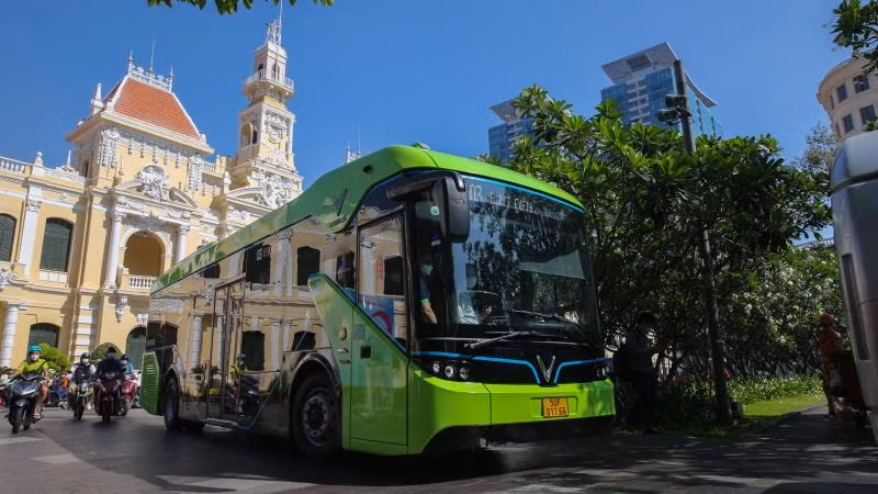 Mô hình xe buýt điện đưa vào hoạt động tại Thành phố Hồ Chí Minh trong năm 2022 được hành khách lựa chọn vì thân thiện với môi trường.