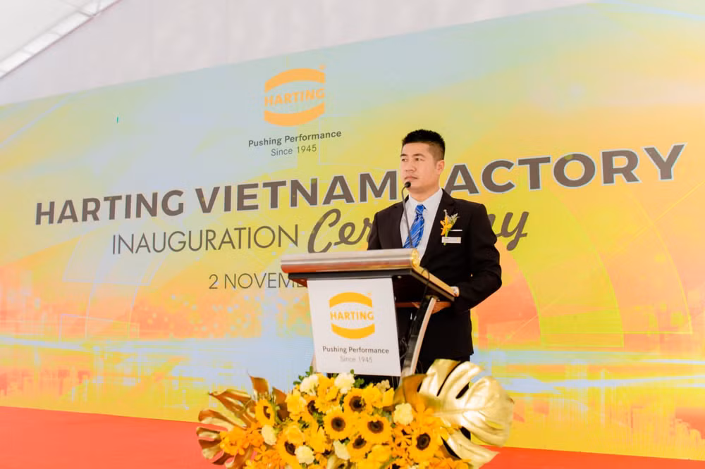 Ông Dương Văn Tiệp - Giám đốc vận hành phát biểu Ông Dương Văn Tiệp - Giám đốc vận hành phát biểu