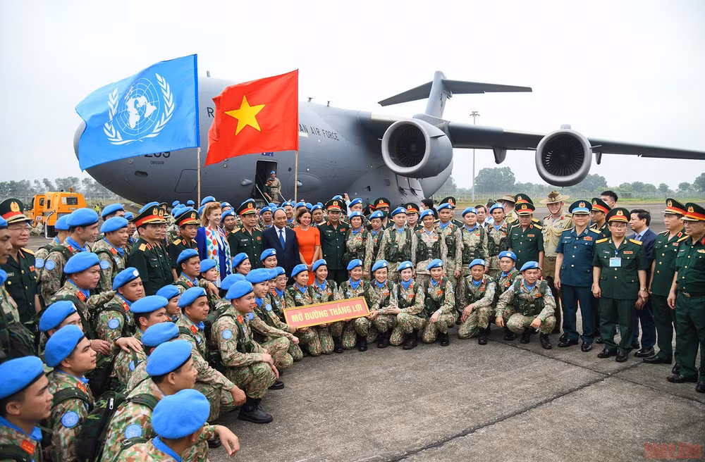 Công binh mũ nồi xanh Việt Nam lần đầu làm nhiệm vụ tại châu Phi -0