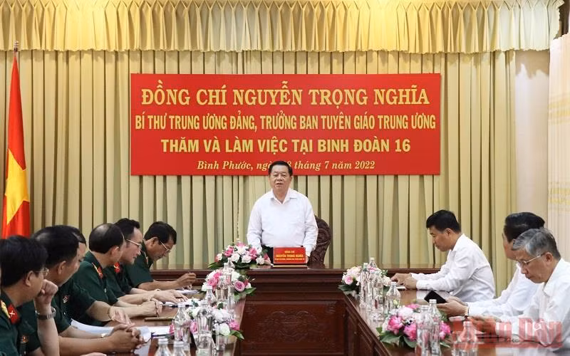 Trưởng ban Tuyên giáo Trung ương tặng nhà tình nghĩa tại Bình Phước -0