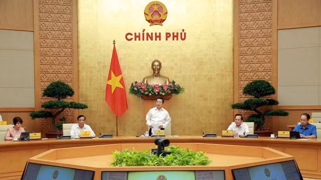 Phó Thủ tướng Trần Hồng Hà chủ trì phiên họp thứ 18 của Ủy ban Quốc gia về người cao tuổi. (Ảnh: VGP)