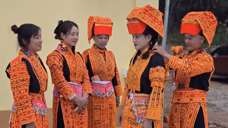 Trang phục truyền thống của dân tộc Dao (Lù Gang) ở xã Ái Quốc, Lộc Bình (Lạng Sơn).