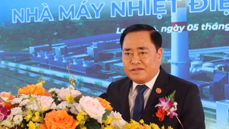 Chủ tịch Ủy ban nhân dân tỉnh Lạng Sơn Hồ Tiến Thiệu phát biểu cam kết thực hiện triển khai Nhà máy Nhiệt điện Na Dương II đúng thời gian, tiến độ.