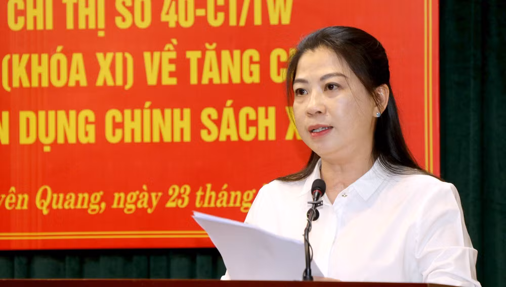 Đồng chí Lê Thị Kim Dung, Phó Bí thư Thường trực Tỉnh ủy, Chủ tịch HĐND tỉnh phát biểu kết luận hội nghị. Đồng chí Lê Thị Kim Dung, Phó Bí thư Thường trực Tỉnh ủy, Chủ tịch HĐND tỉnh phát biểu kết luận hội nghị.