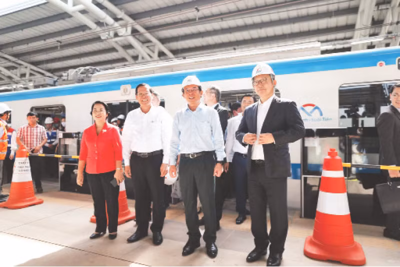 Lãnh đạo thành phố tham dự lễ chạy thử nghiệm chuyến tàu Metro Bến Thành-Suối Tiên.