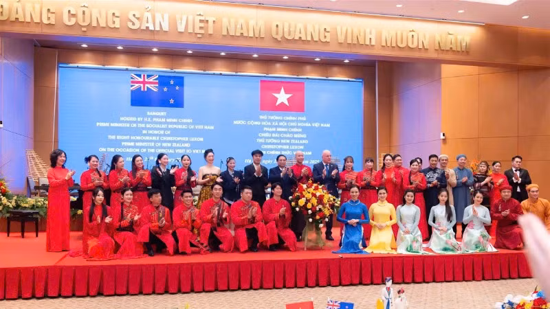 Các nghệ sĩ vinh dự, tự hào khi được biểu diễn phục vụ sự kiện quan trọng.