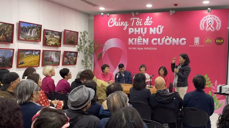 Chương trình có sự tham gia của đông đảo đại biểu, khách mời.